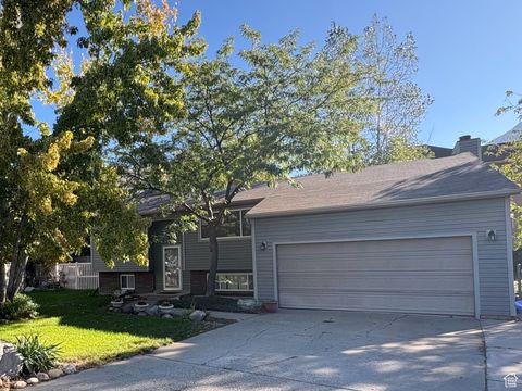Photo of 3184 BARNHILL BAY, Cottonwood Heights, UT 84121 (MLS # 2117672)