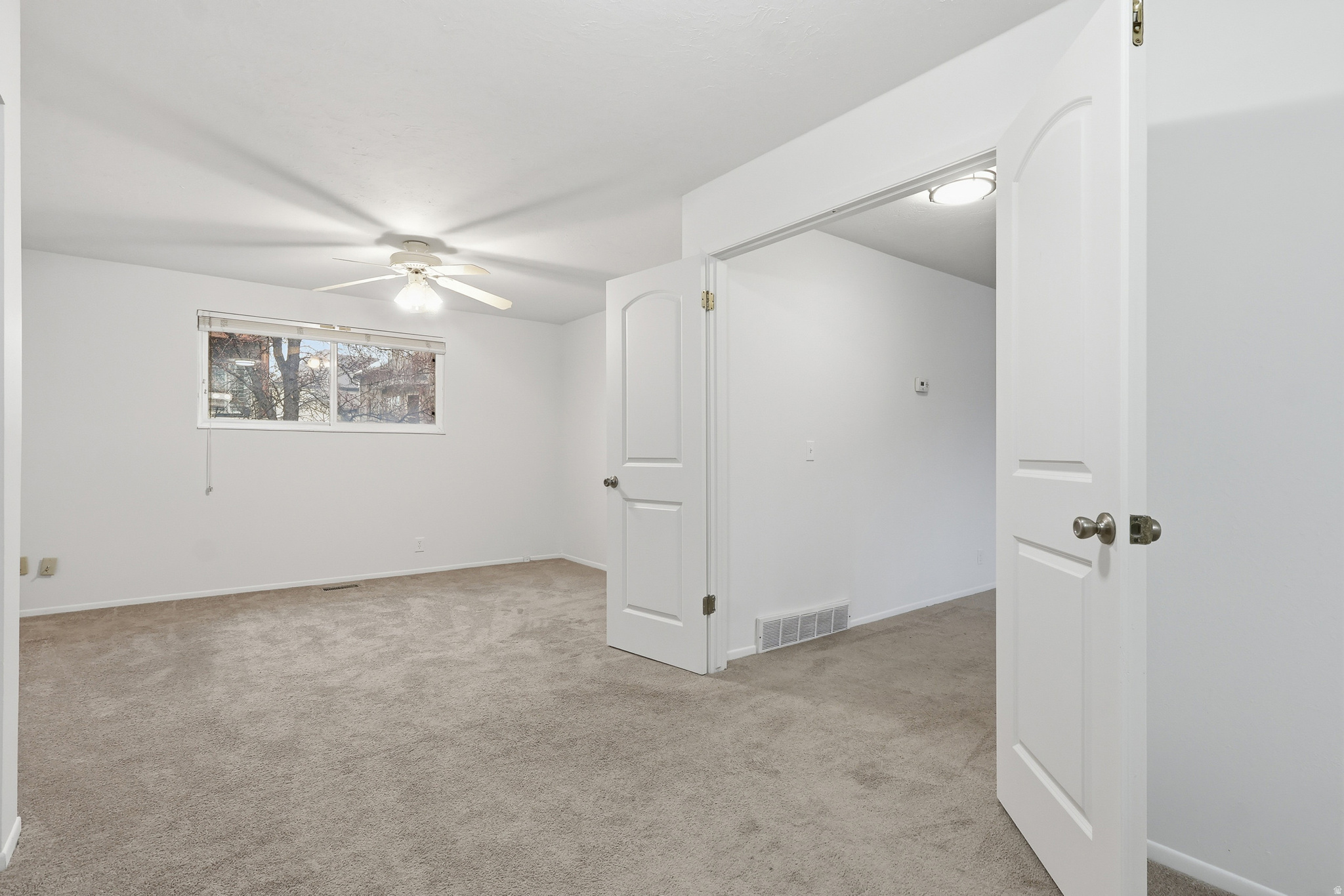 NUTREE WEST - Residential