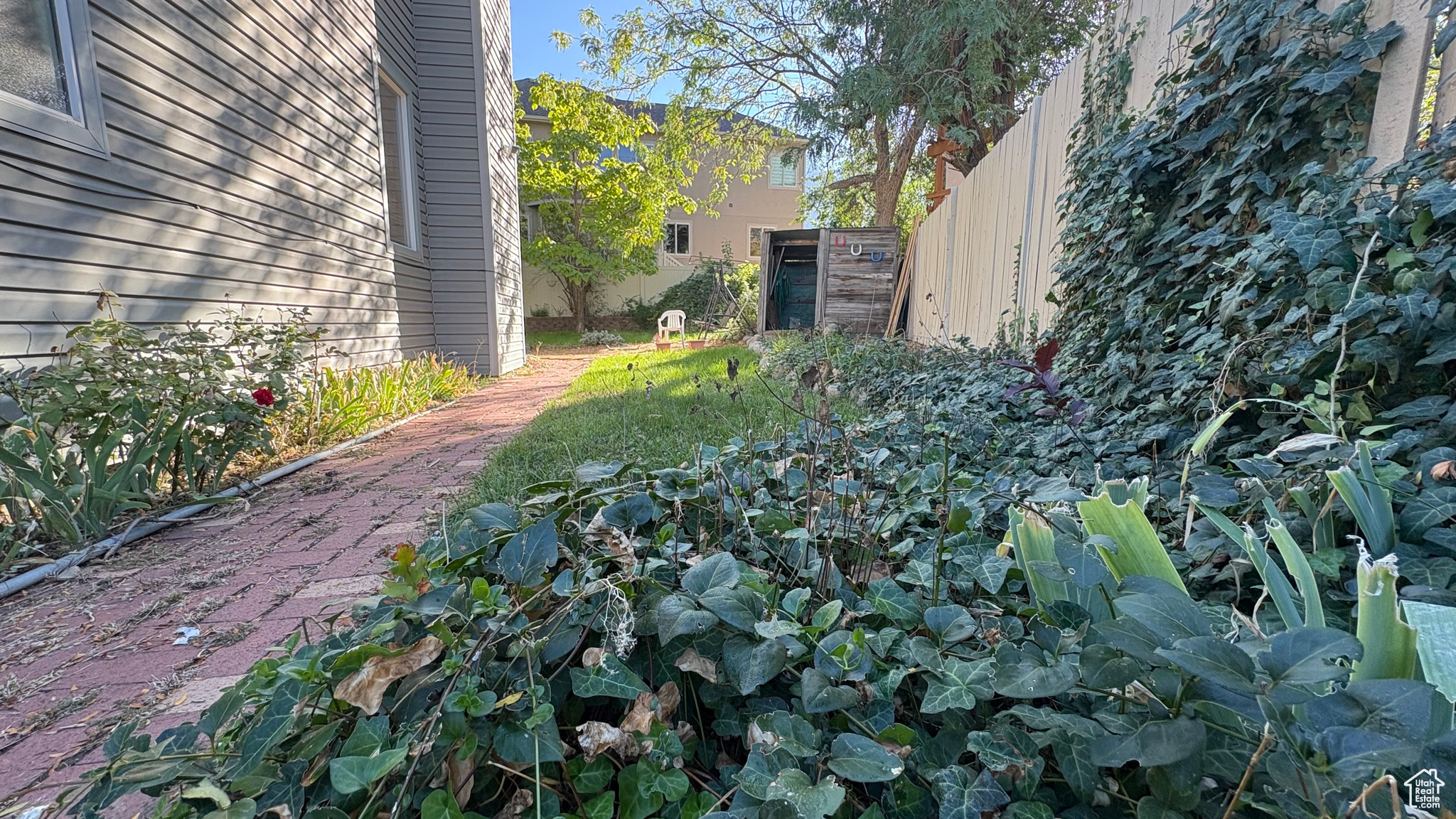 NUTREE WEST - Residential