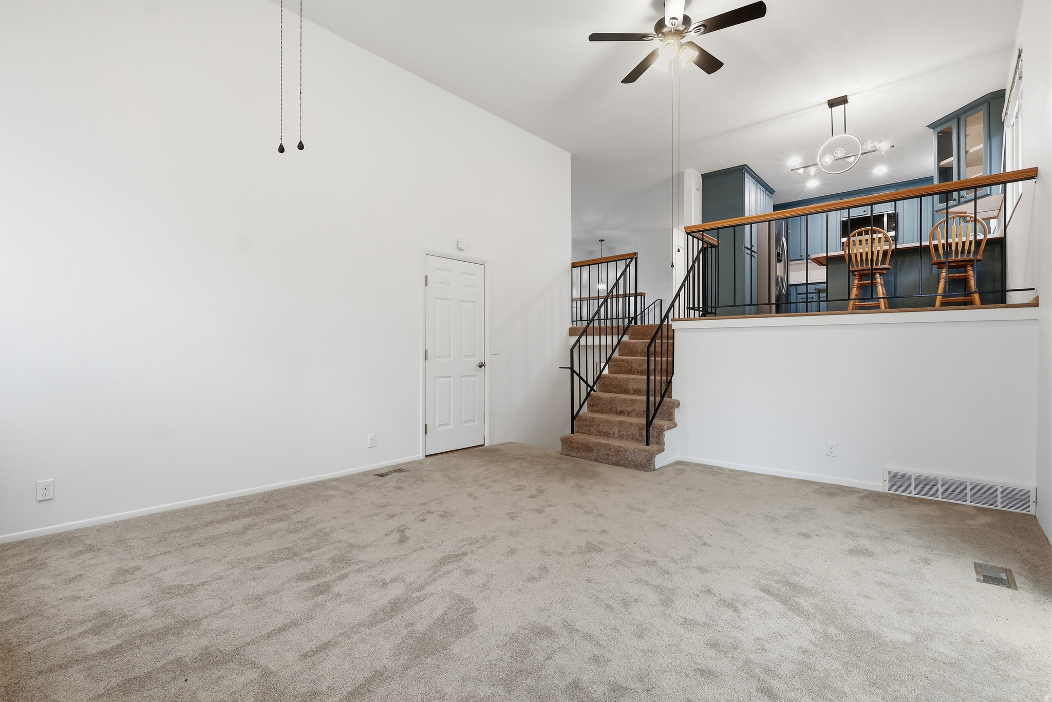 NUTREE WEST - Residential