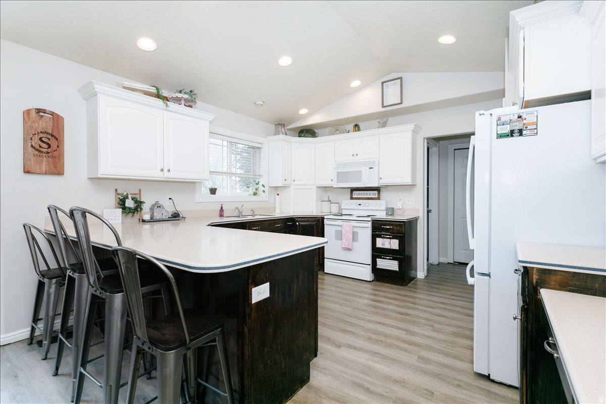 OAKWOOD EST - Residential