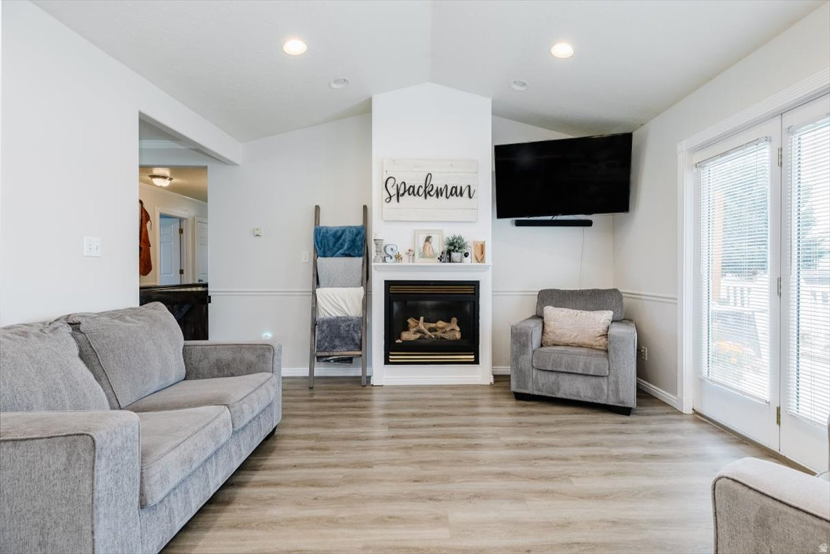 OAKWOOD EST - Residential