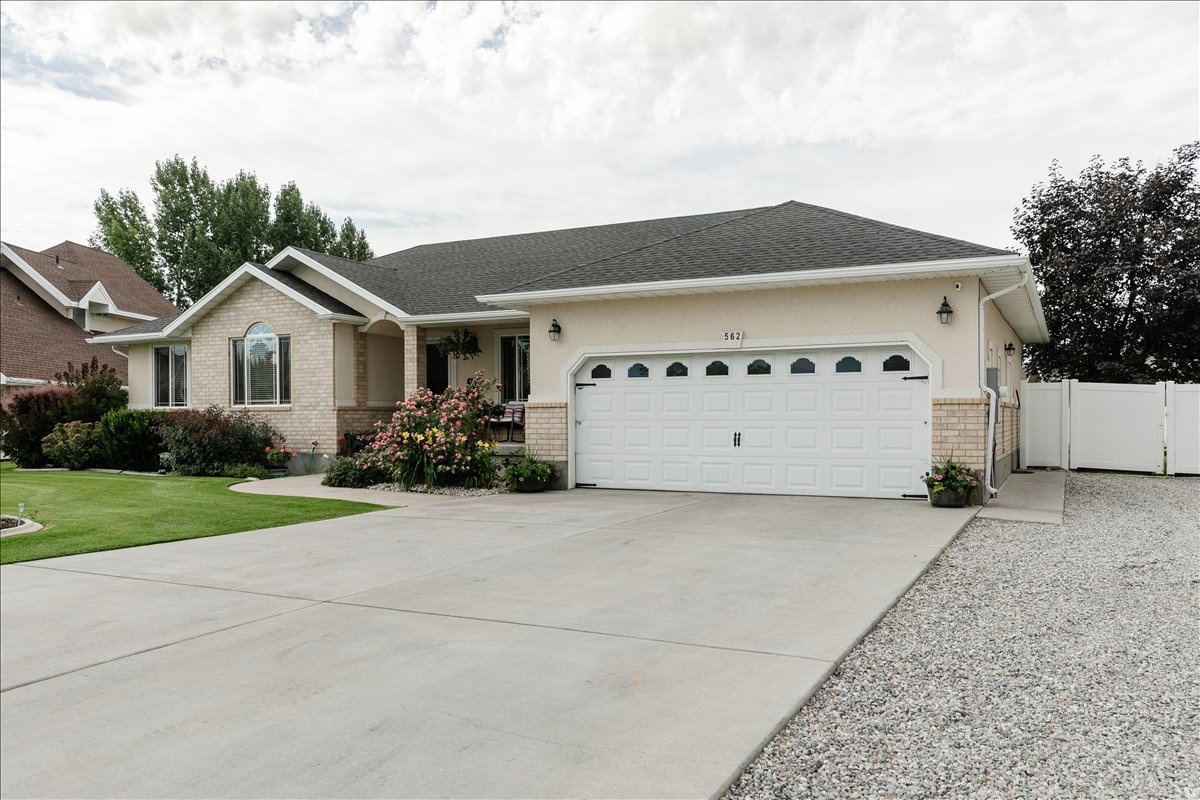 OAKWOOD EST - Residential