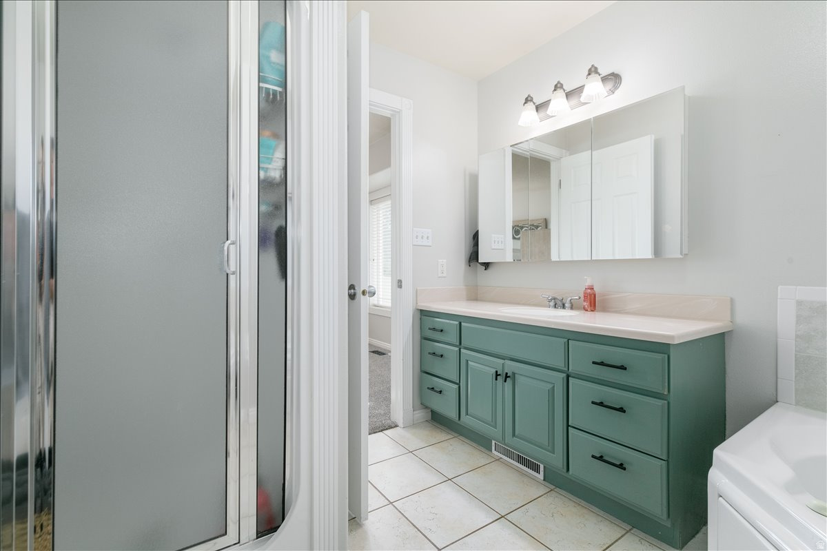 OAKWOOD EST - Residential