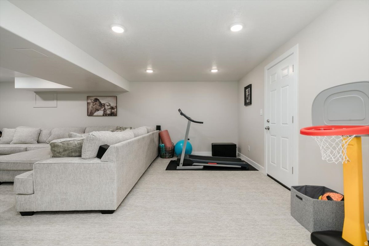 OAKWOOD EST - Residential