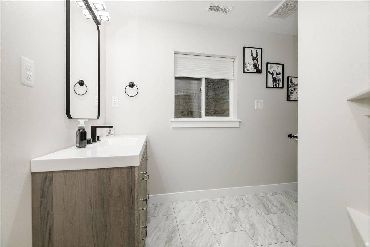 OAKWOOD EST - Residential