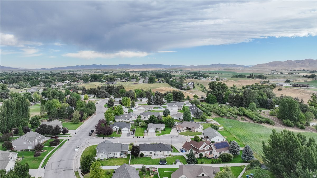 OAKWOOD EST - Residential