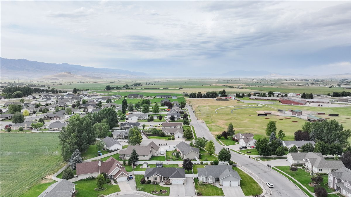 OAKWOOD EST - Residential