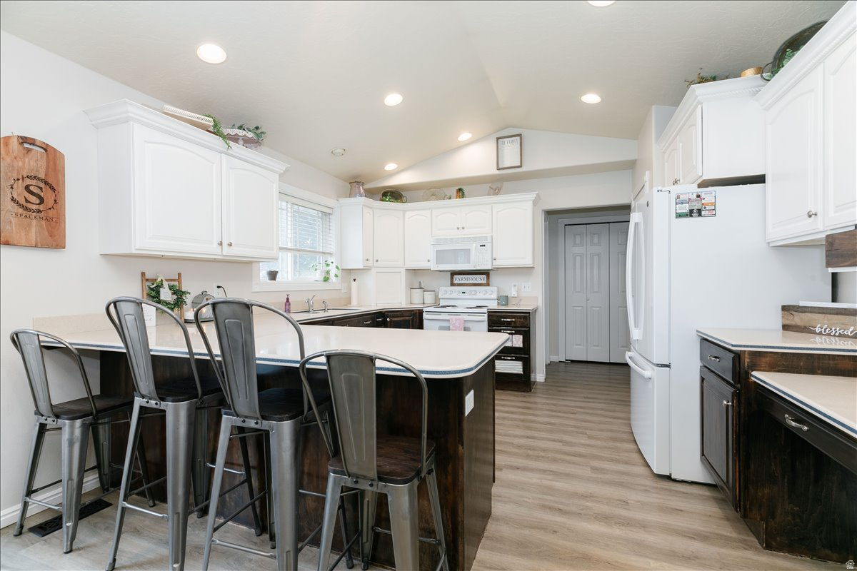 OAKWOOD EST - Residential