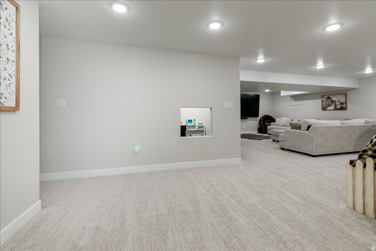 OAKWOOD EST - Residential