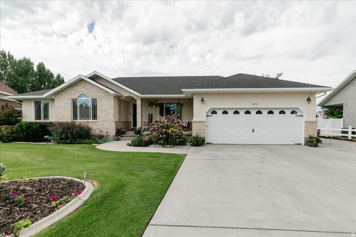 OAKWOOD EST - Residential