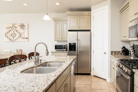 Tiny photo for 2094 N CORAL RIDGE DR, Washington, UT 84780 (MLS # 2136563)