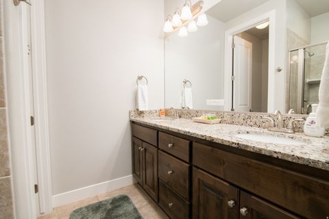 Tiny photo for 2094 N CORAL RIDGE DR, Washington, UT 84780 (MLS # 2136563)