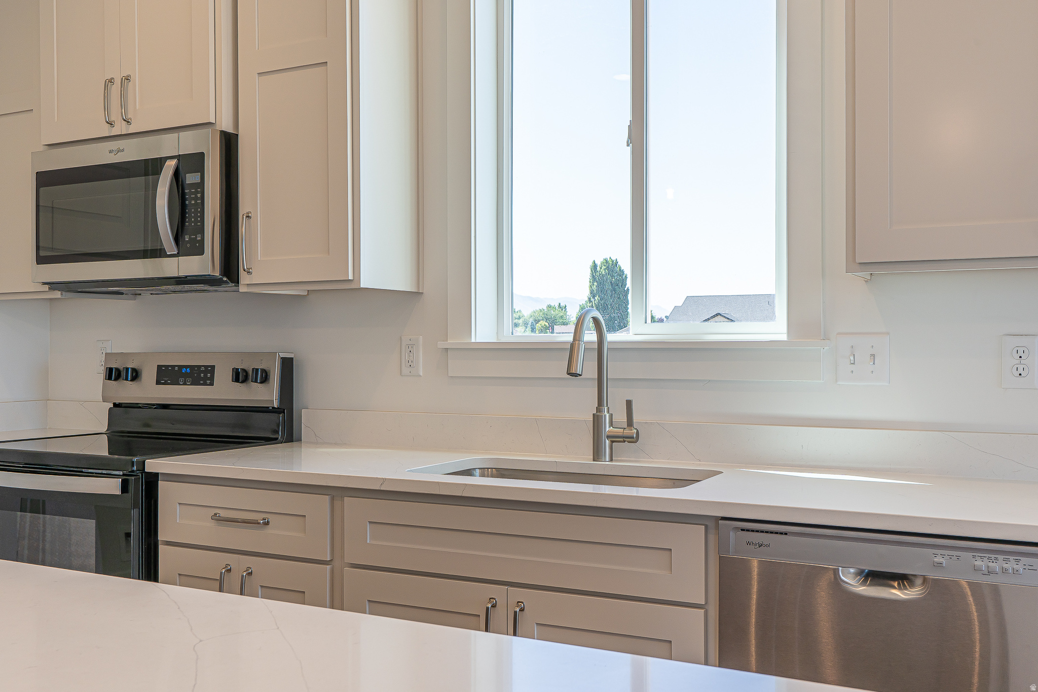 HERITAGE PARKWAY - Residential