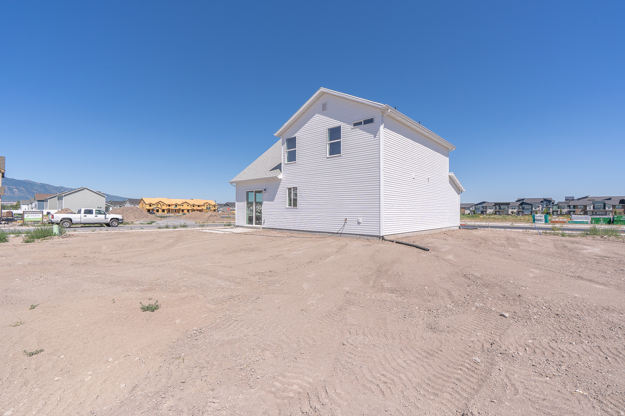 HERITAGE PARKWAY - Residential