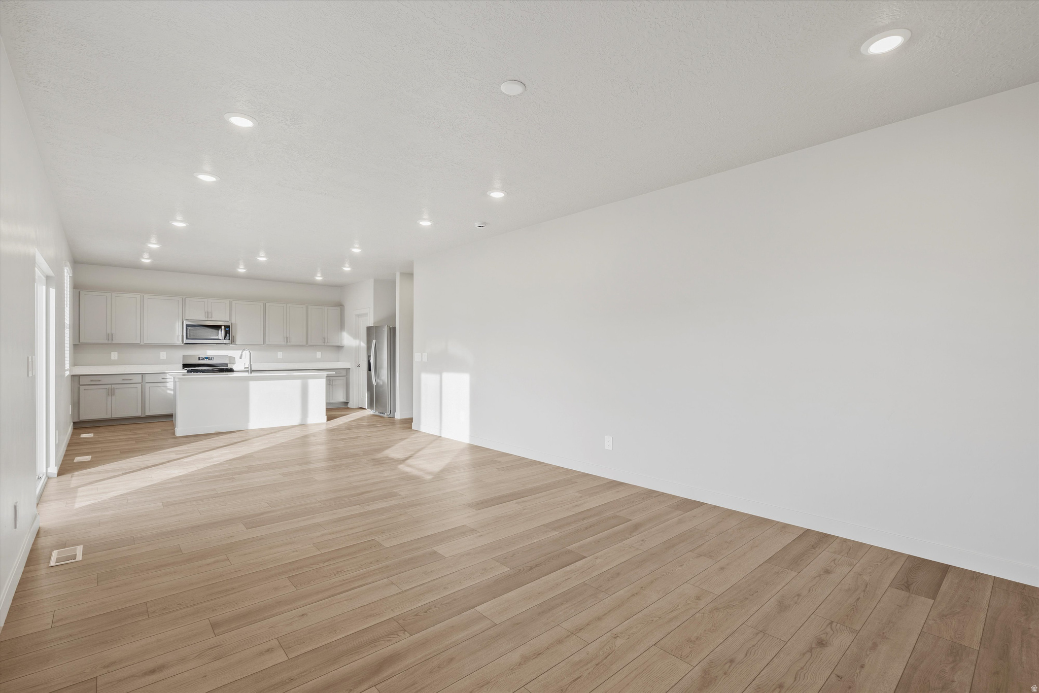 STRATTON ACRES - Residential