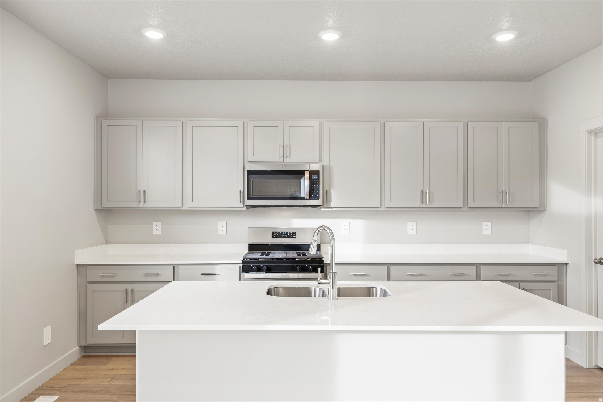 STRATTON ACRES - Residential