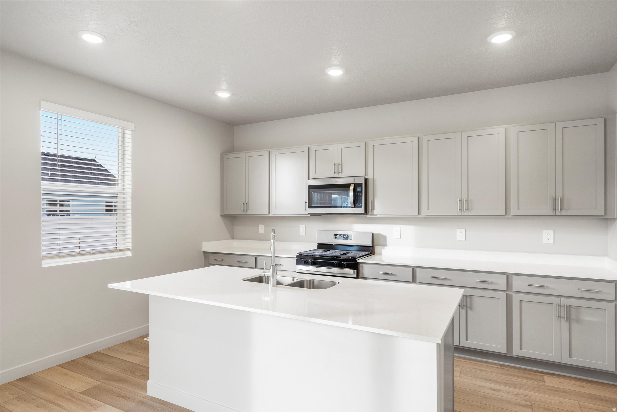 STRATTON ACRES - Residential