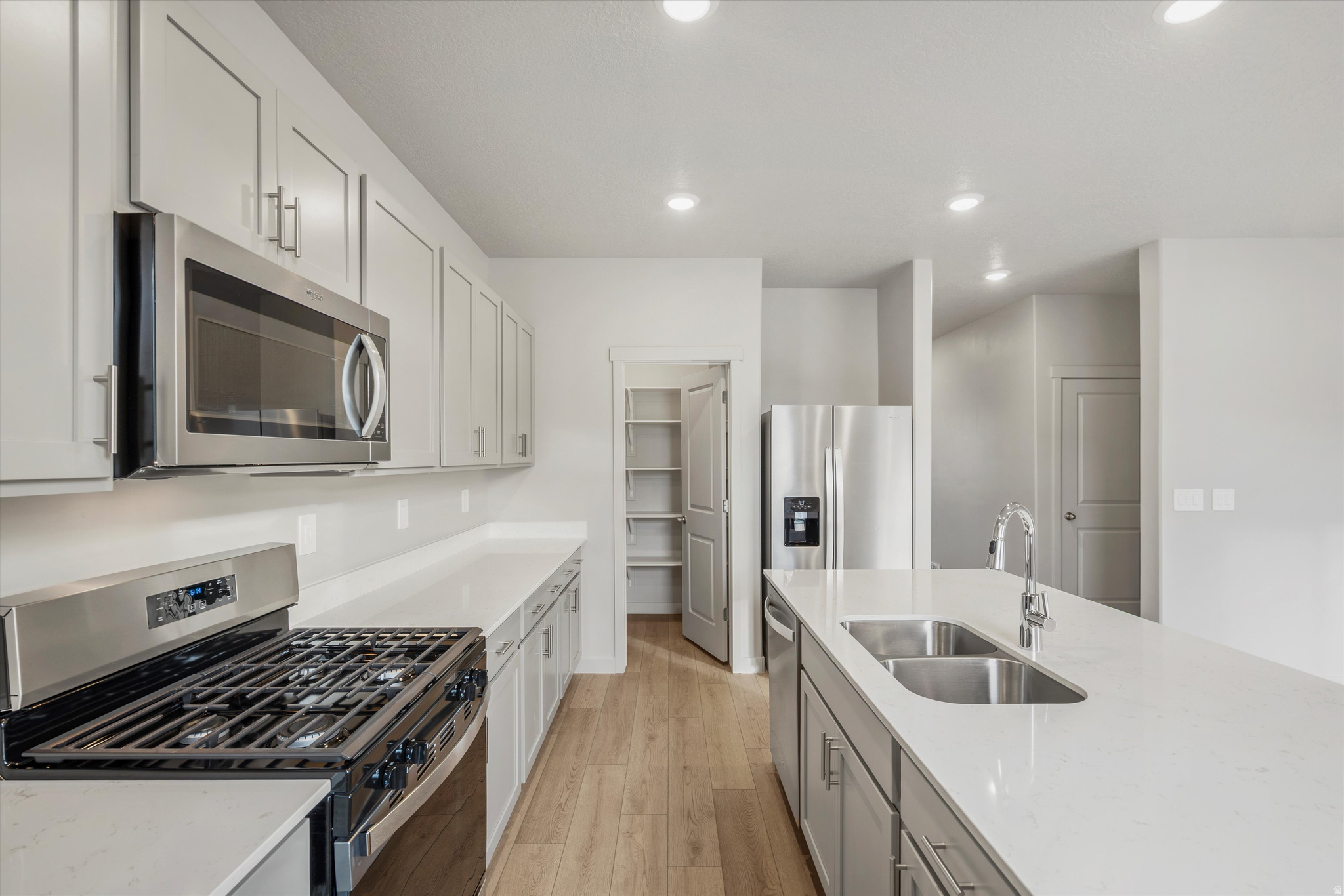 STRATTON ACRES - Residential