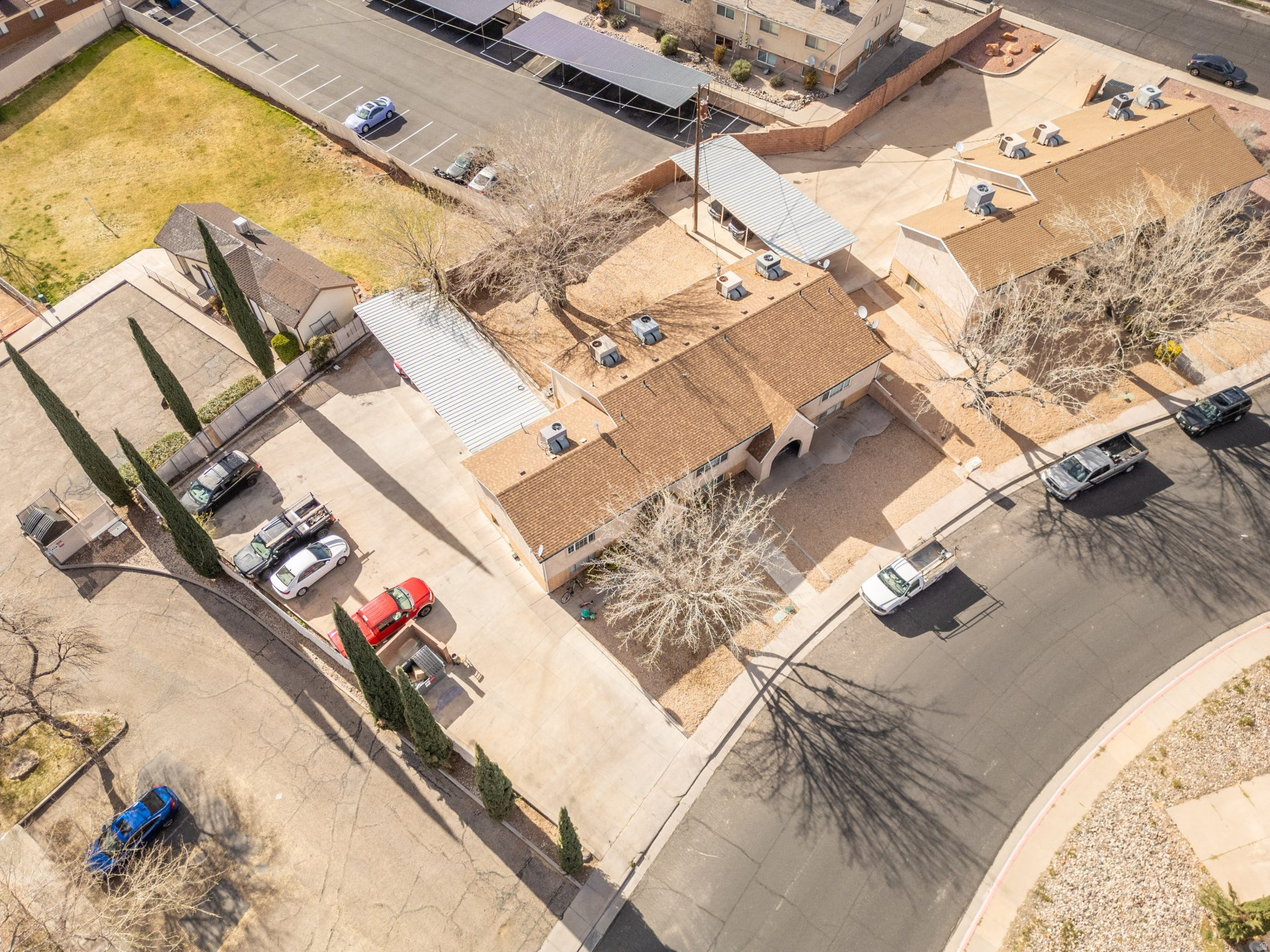 VISTA CONDO - Residential