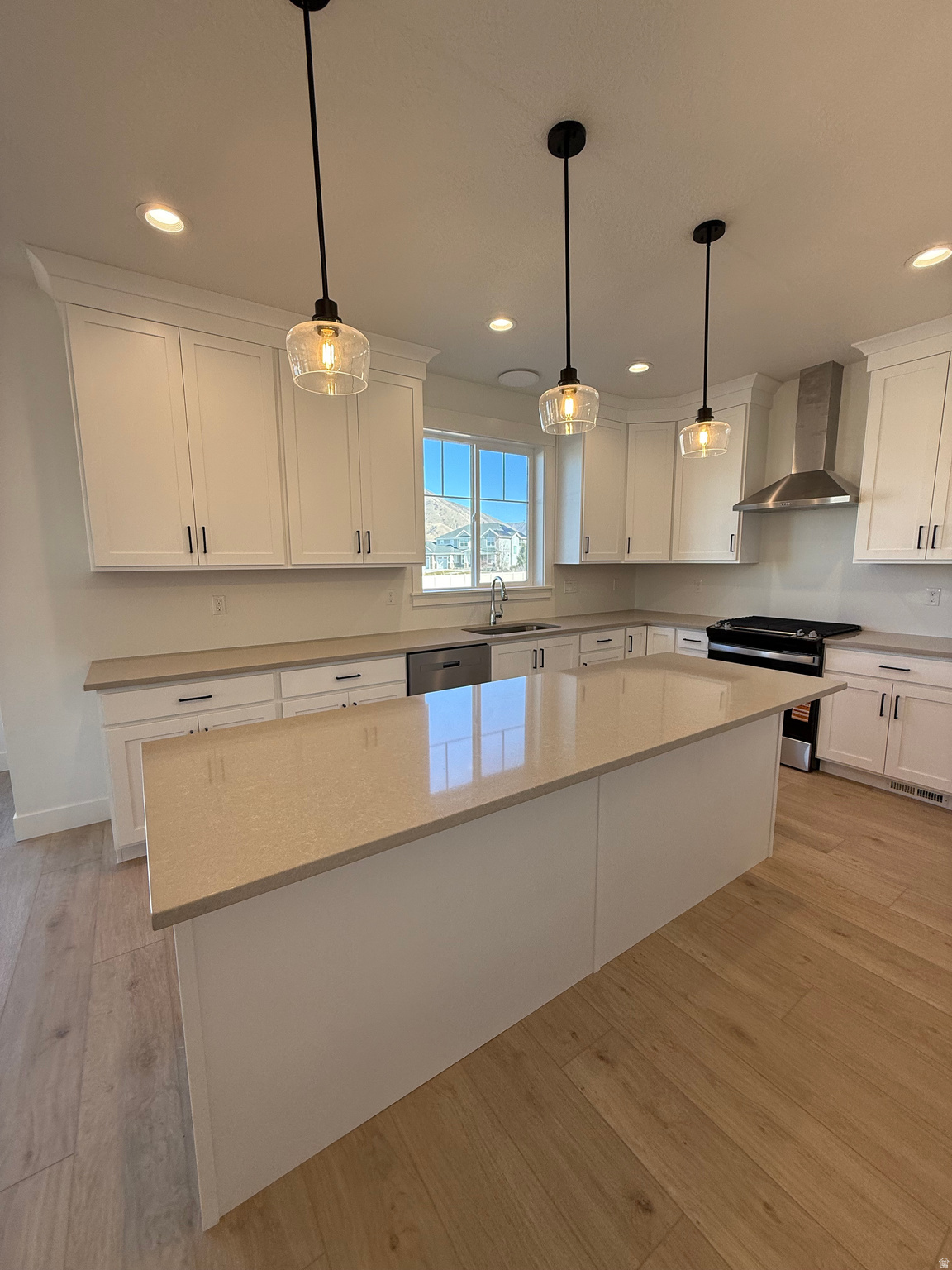 WHISPER ROCK PUD - Residential