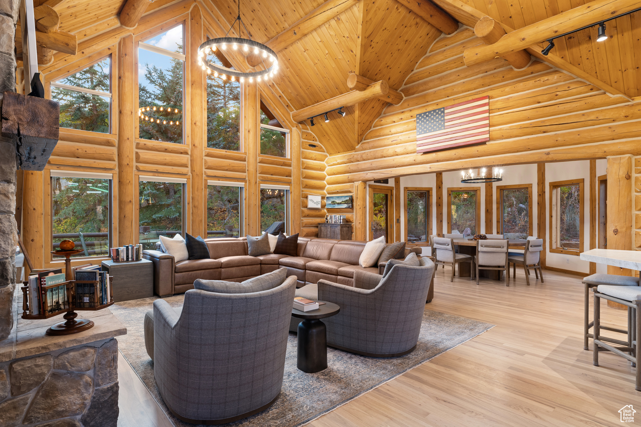 PINERIDGE - Residential