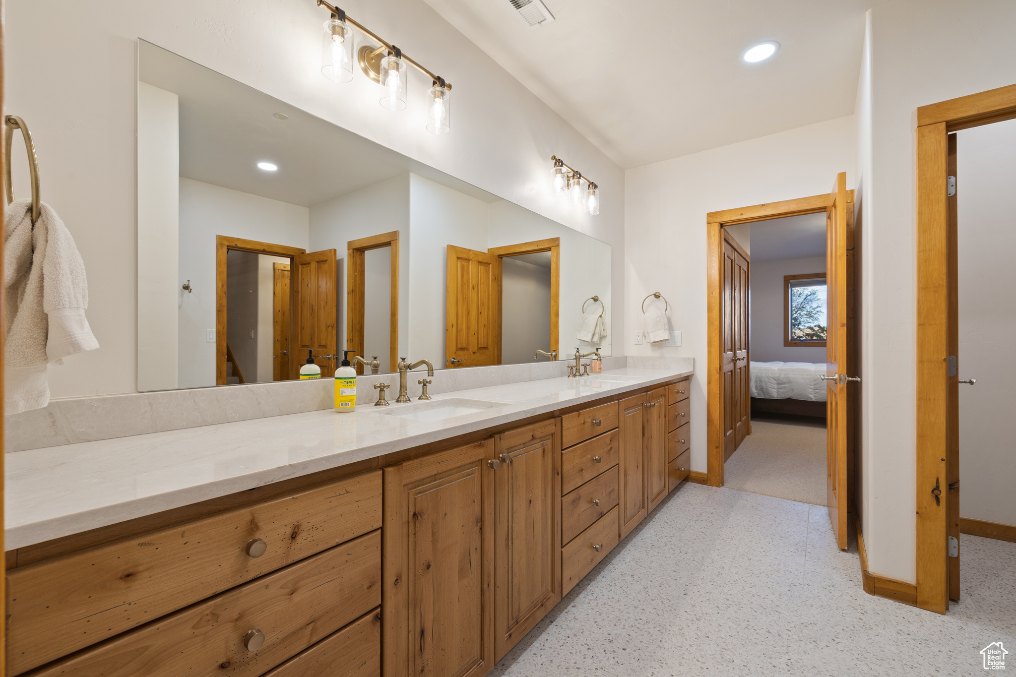PINERIDGE - Residential