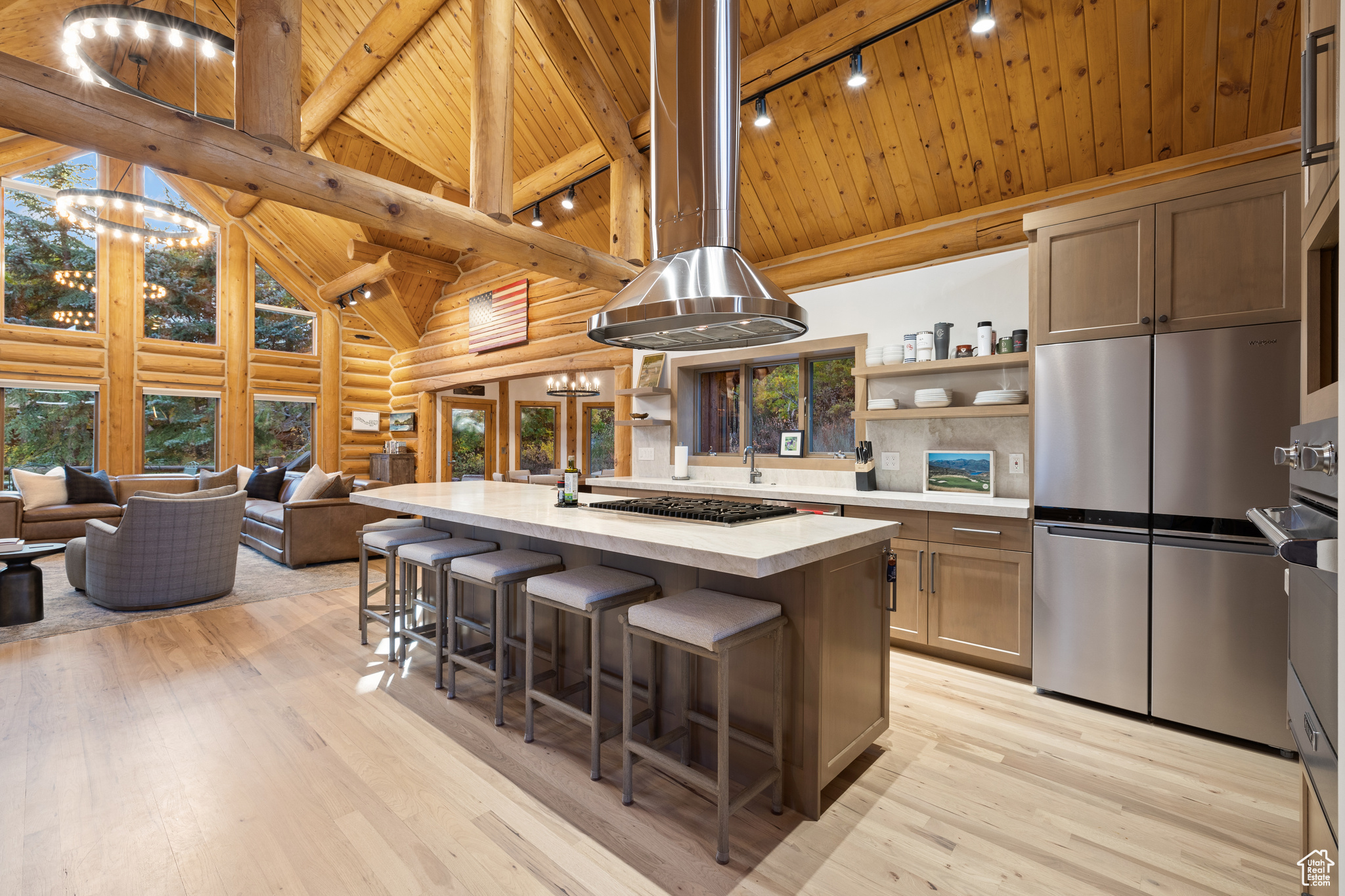 PINERIDGE - Residential