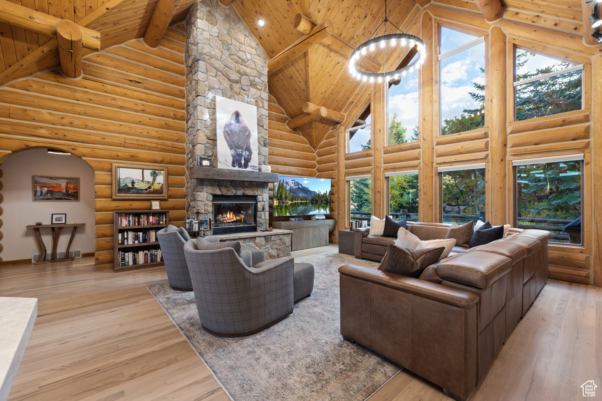 PINERIDGE - Residential