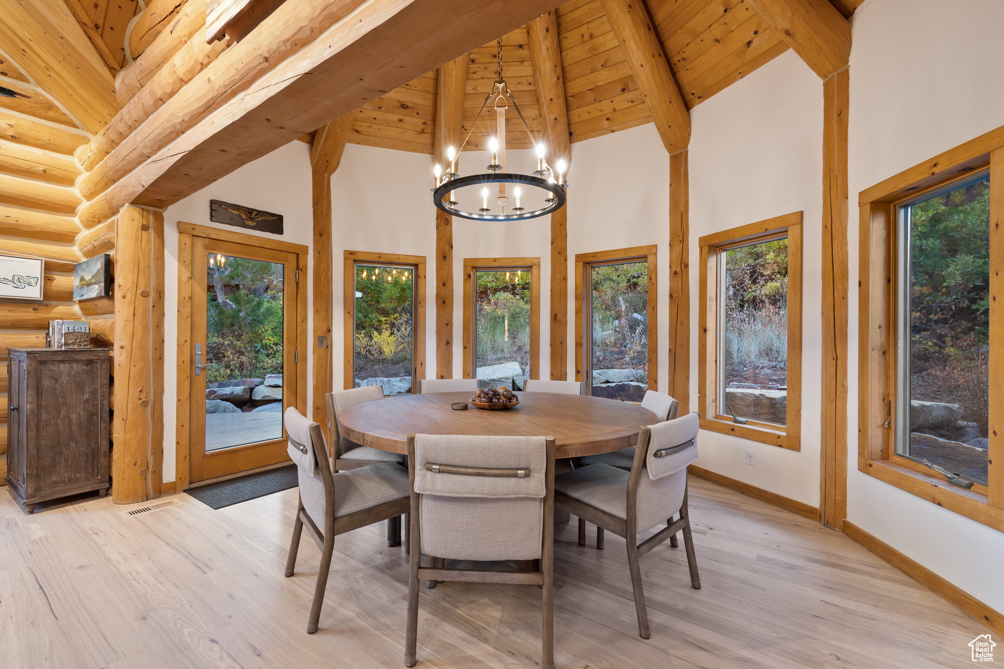 PINERIDGE - Residential