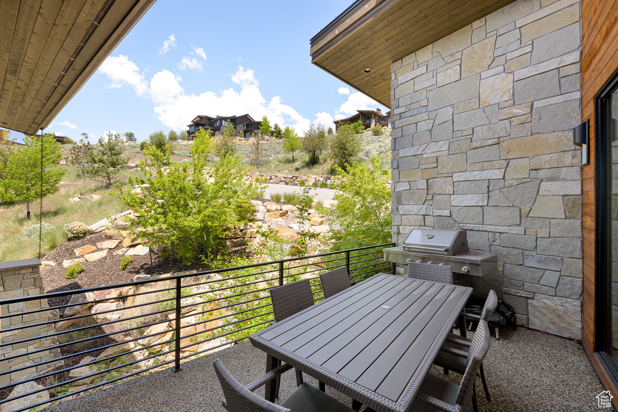 RED LEDGES - Residential