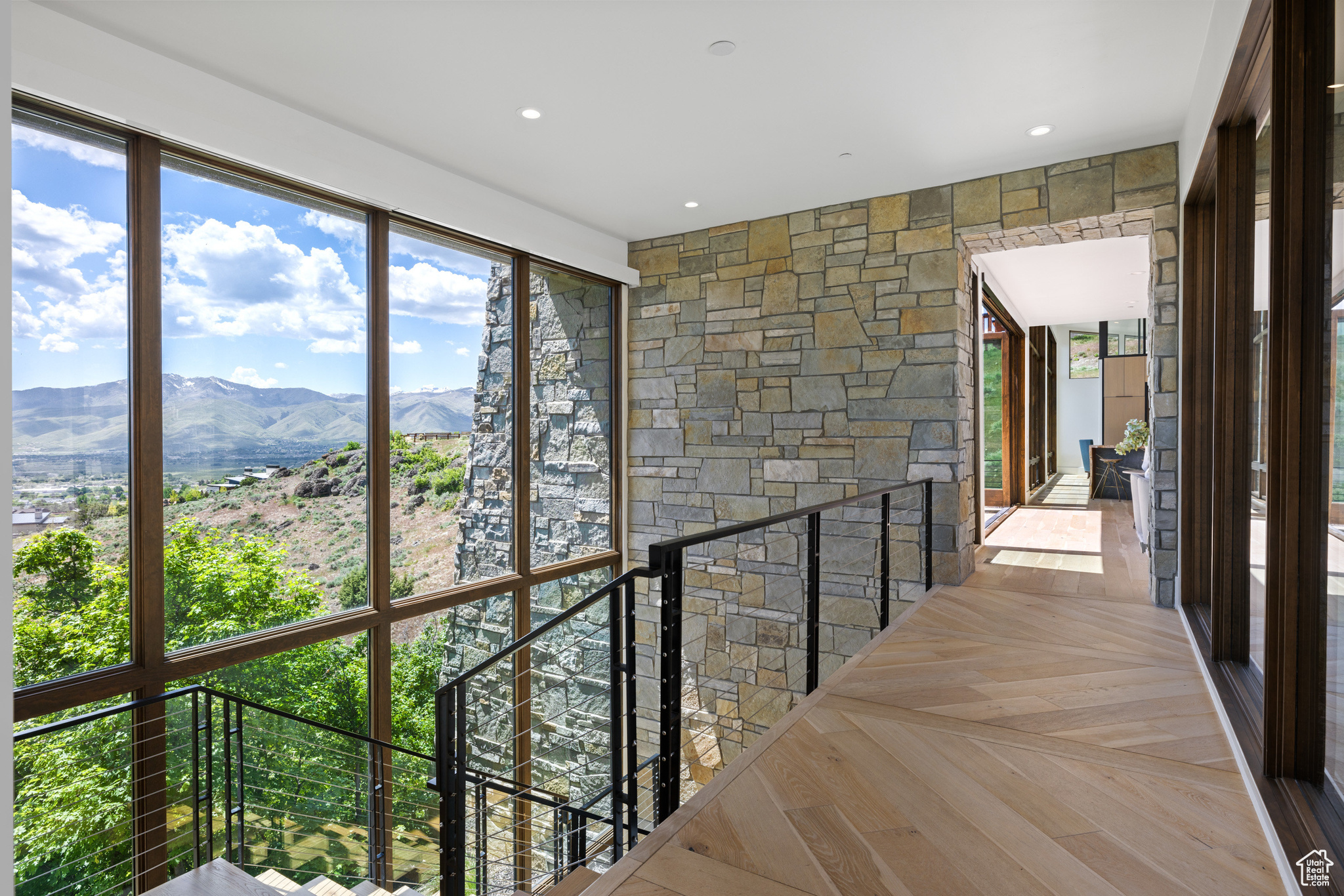 RED LEDGES - Residential