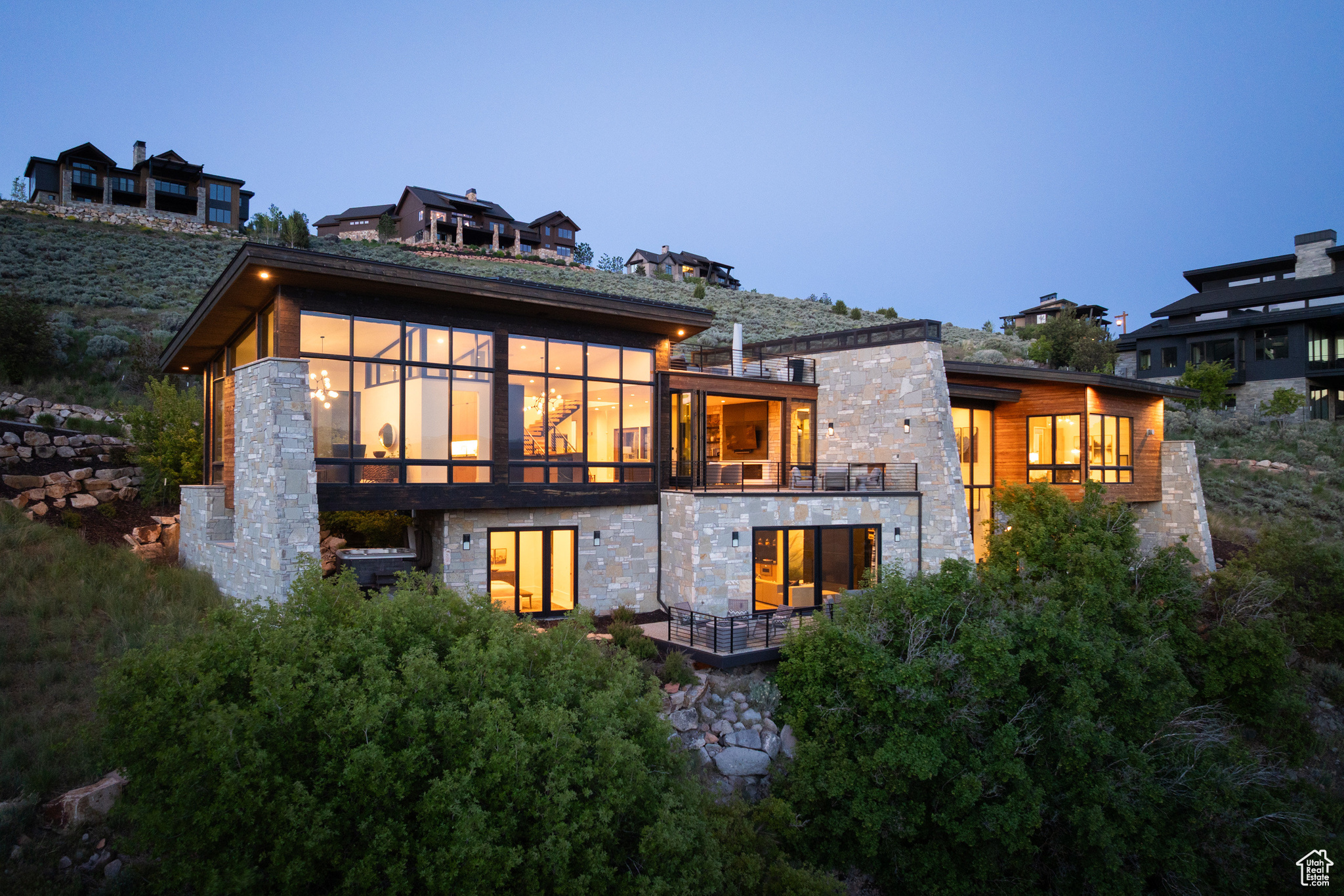 RED LEDGES - Residential