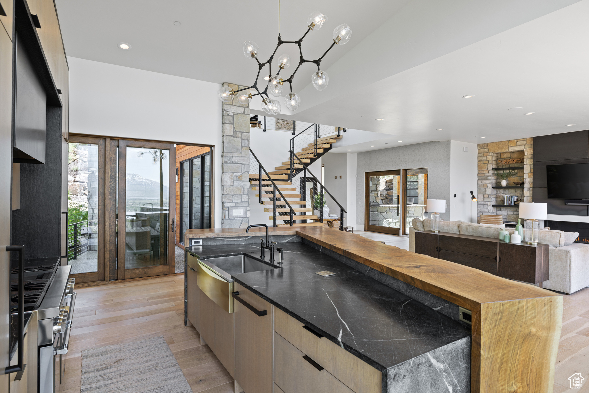 RED LEDGES - Residential