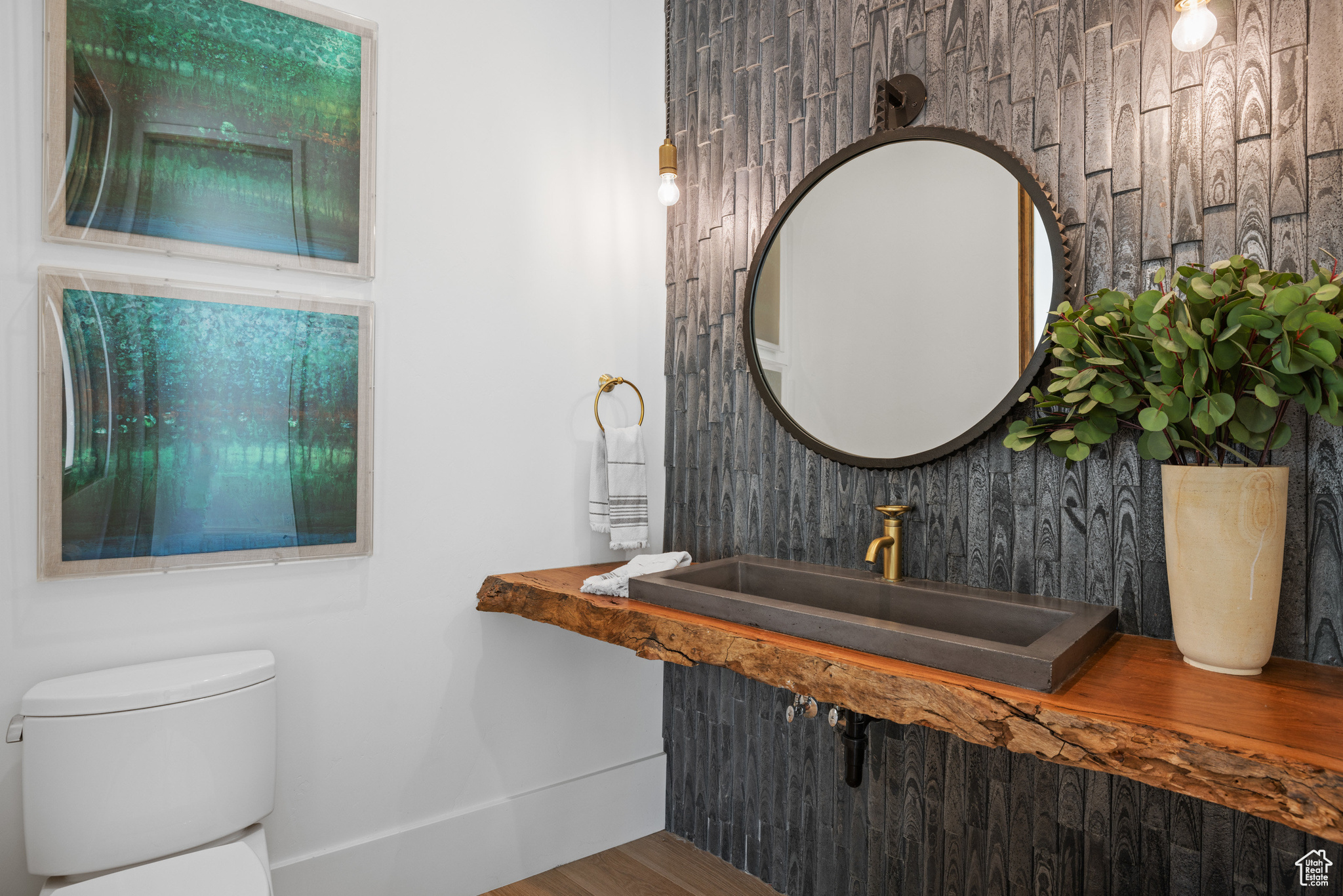 RED LEDGES - Residential