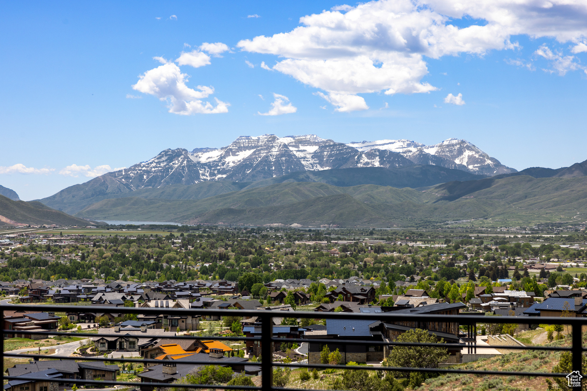 RED LEDGES - Residential