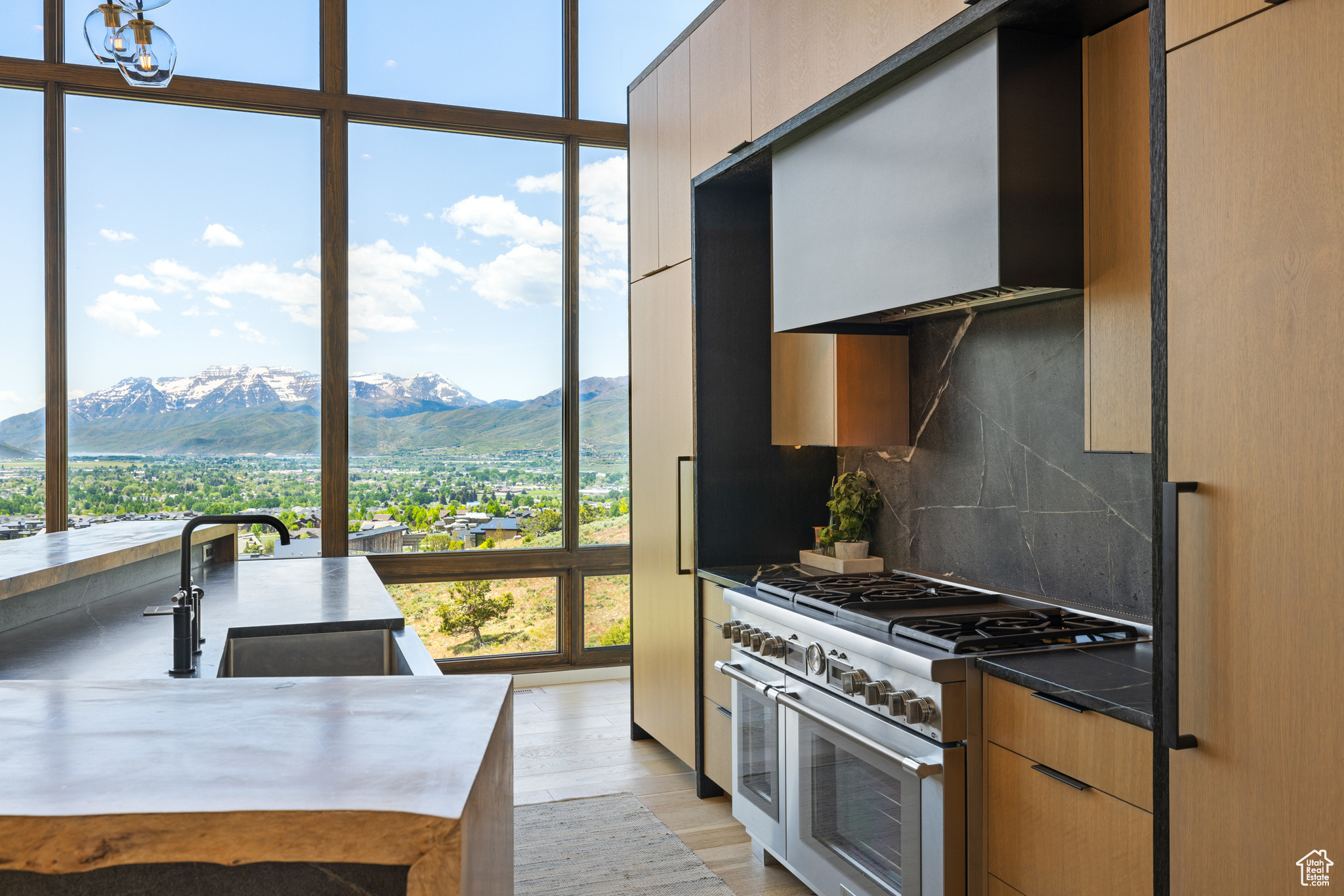 RED LEDGES - Residential