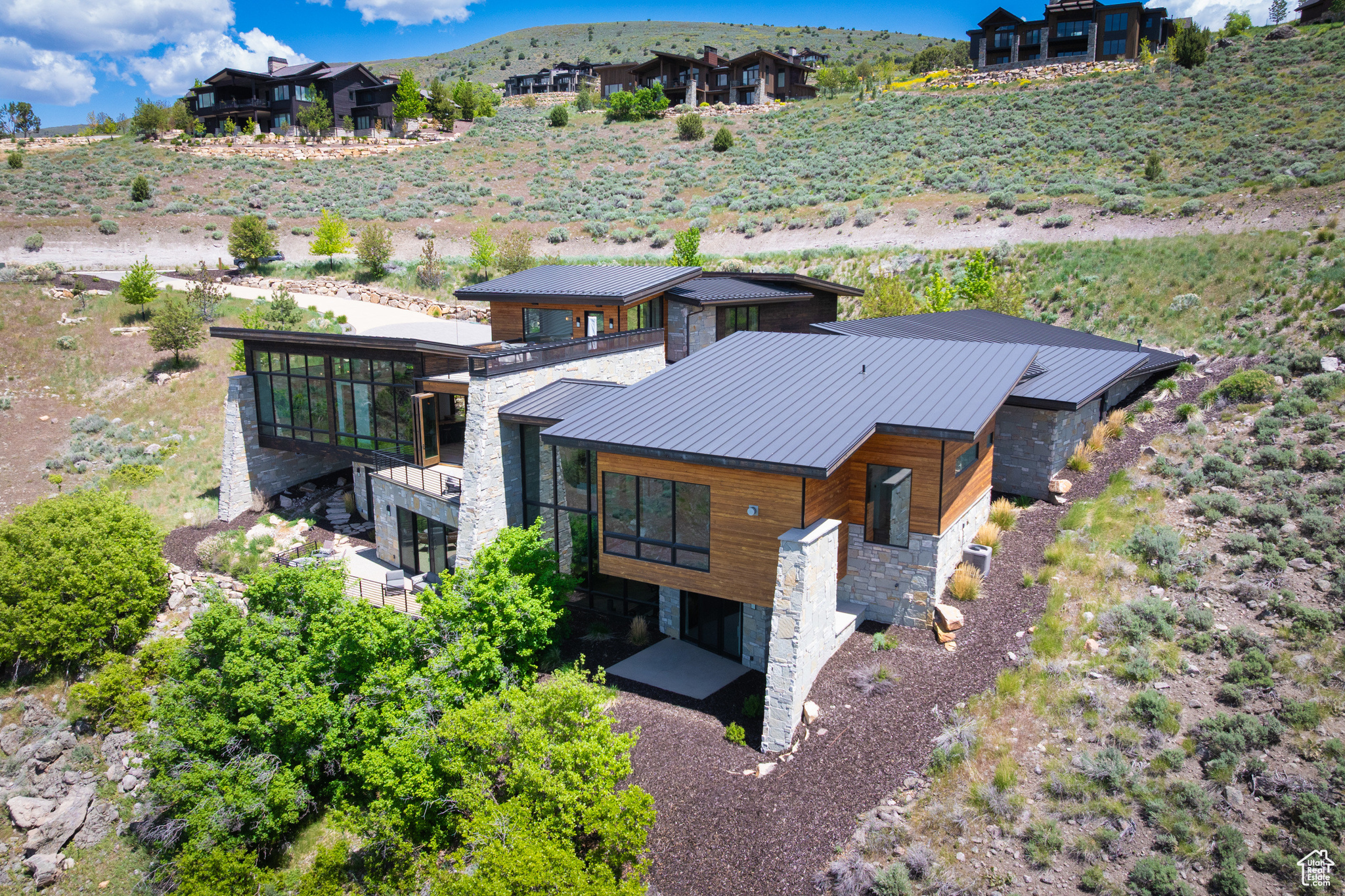 RED LEDGES - Residential
