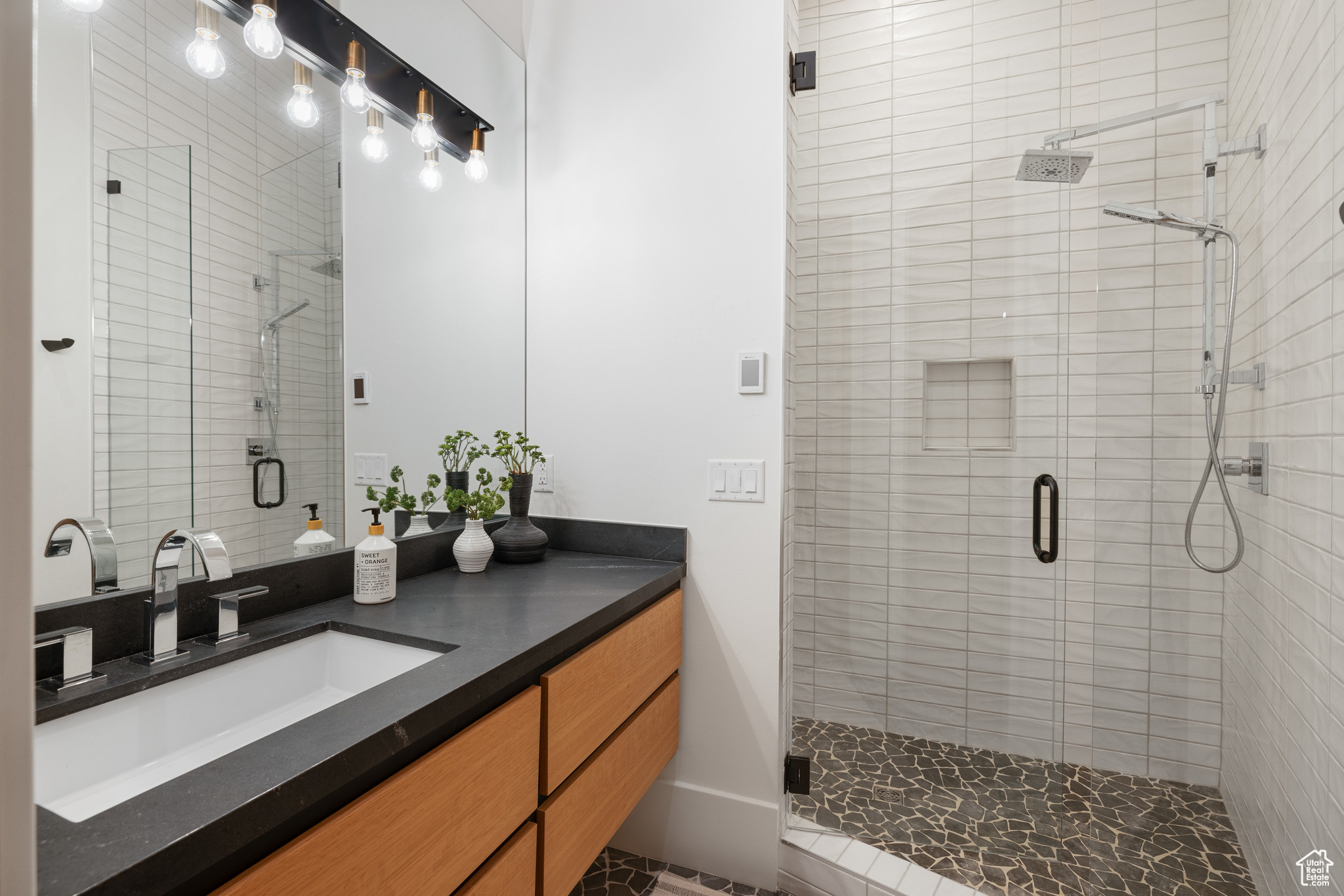 RED LEDGES - Residential