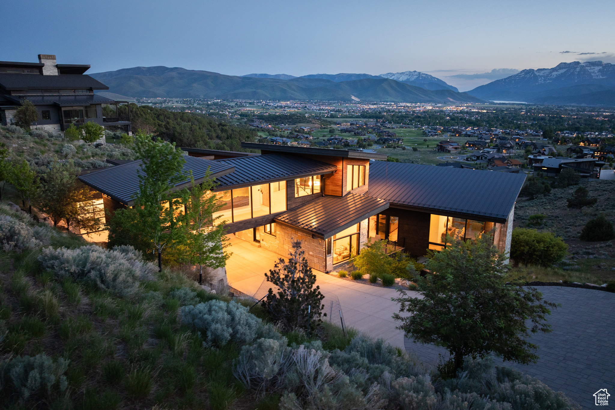 RED LEDGES - Residential
