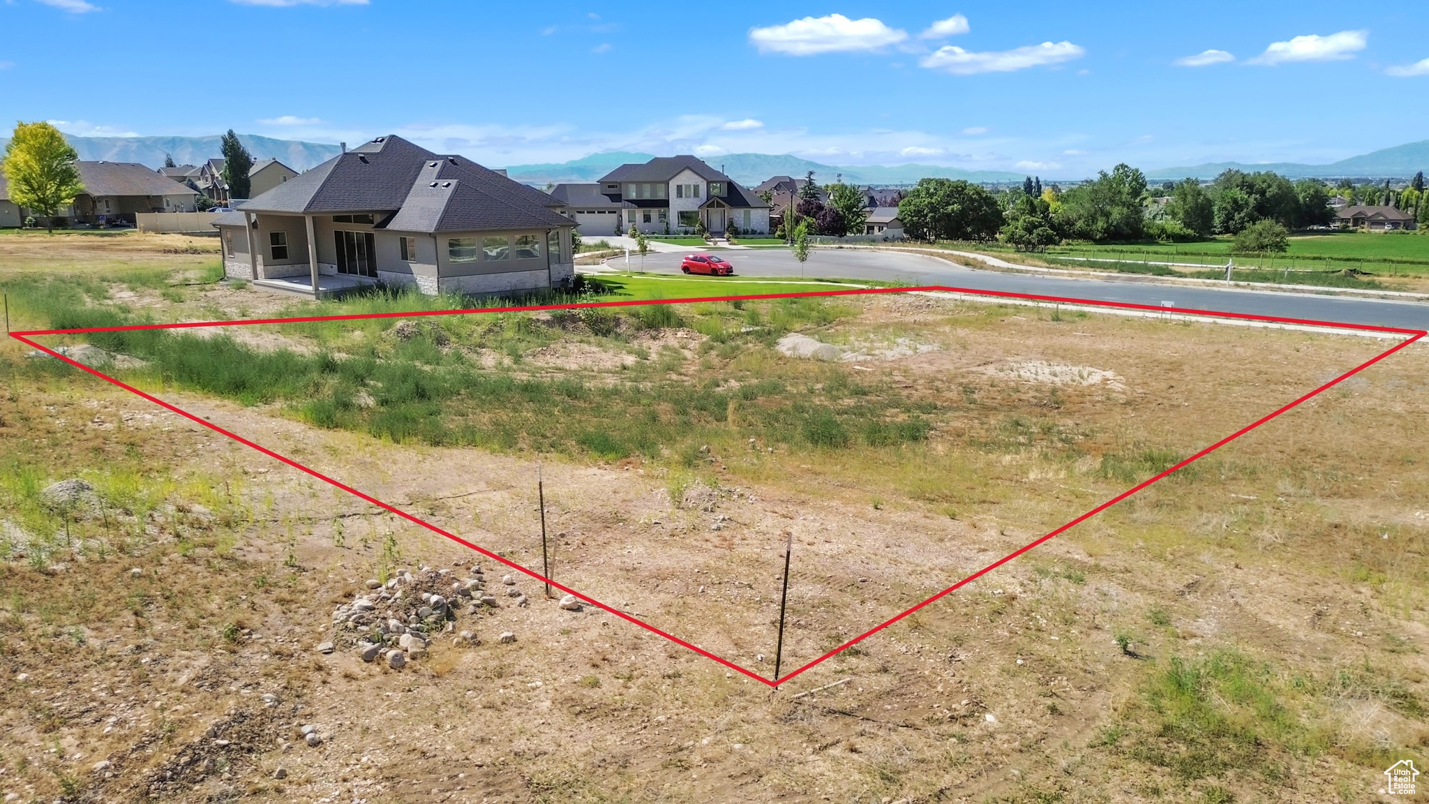 FOOTHILL RIDGE - Land