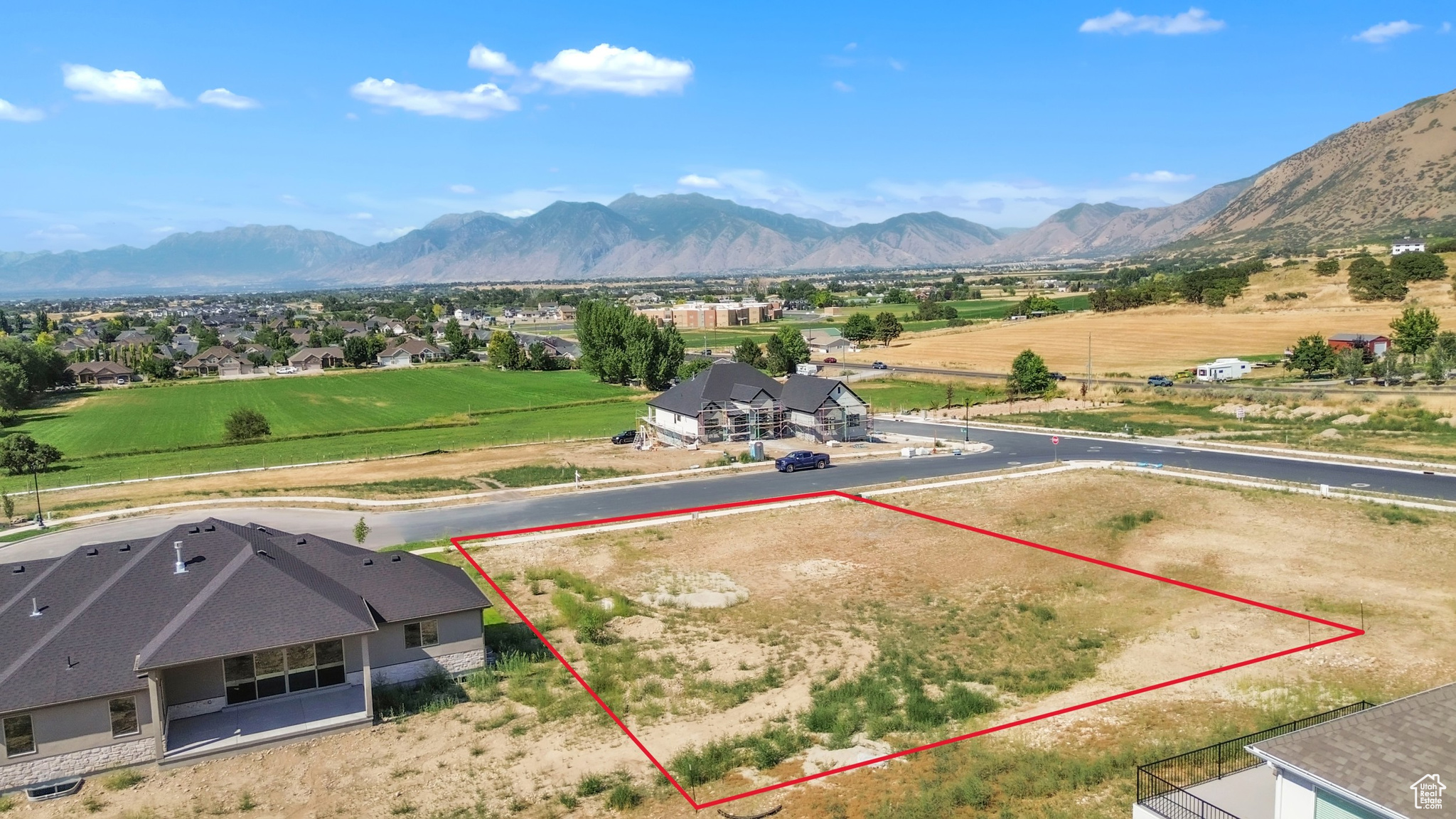 FOOTHILL RIDGE - Land