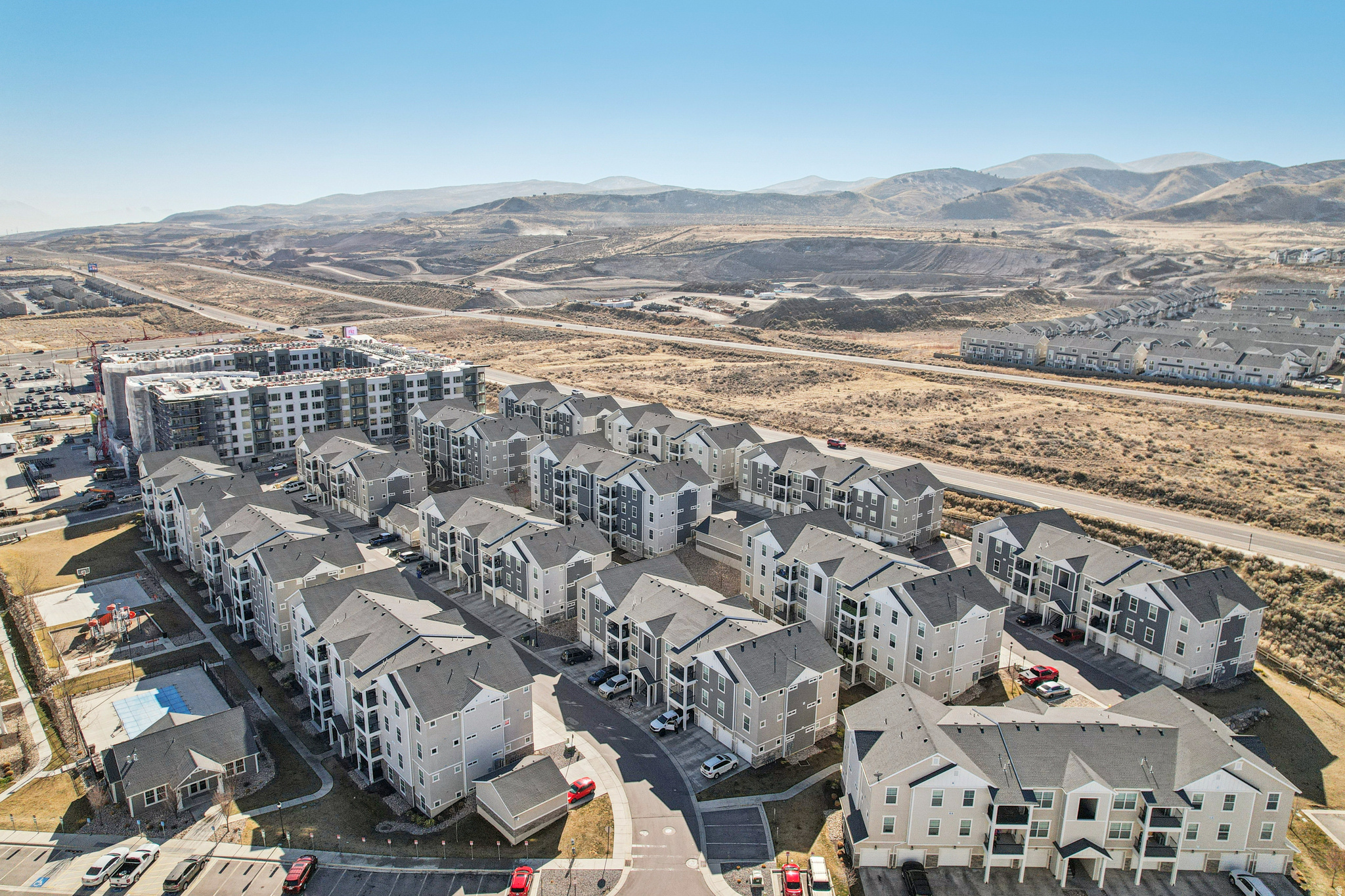 SADDLEBROOK - Residential