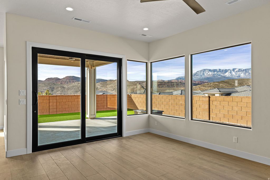 Photo of 183 N 3620 W, Hurricane, UT 84737 (MLS # 2140785)