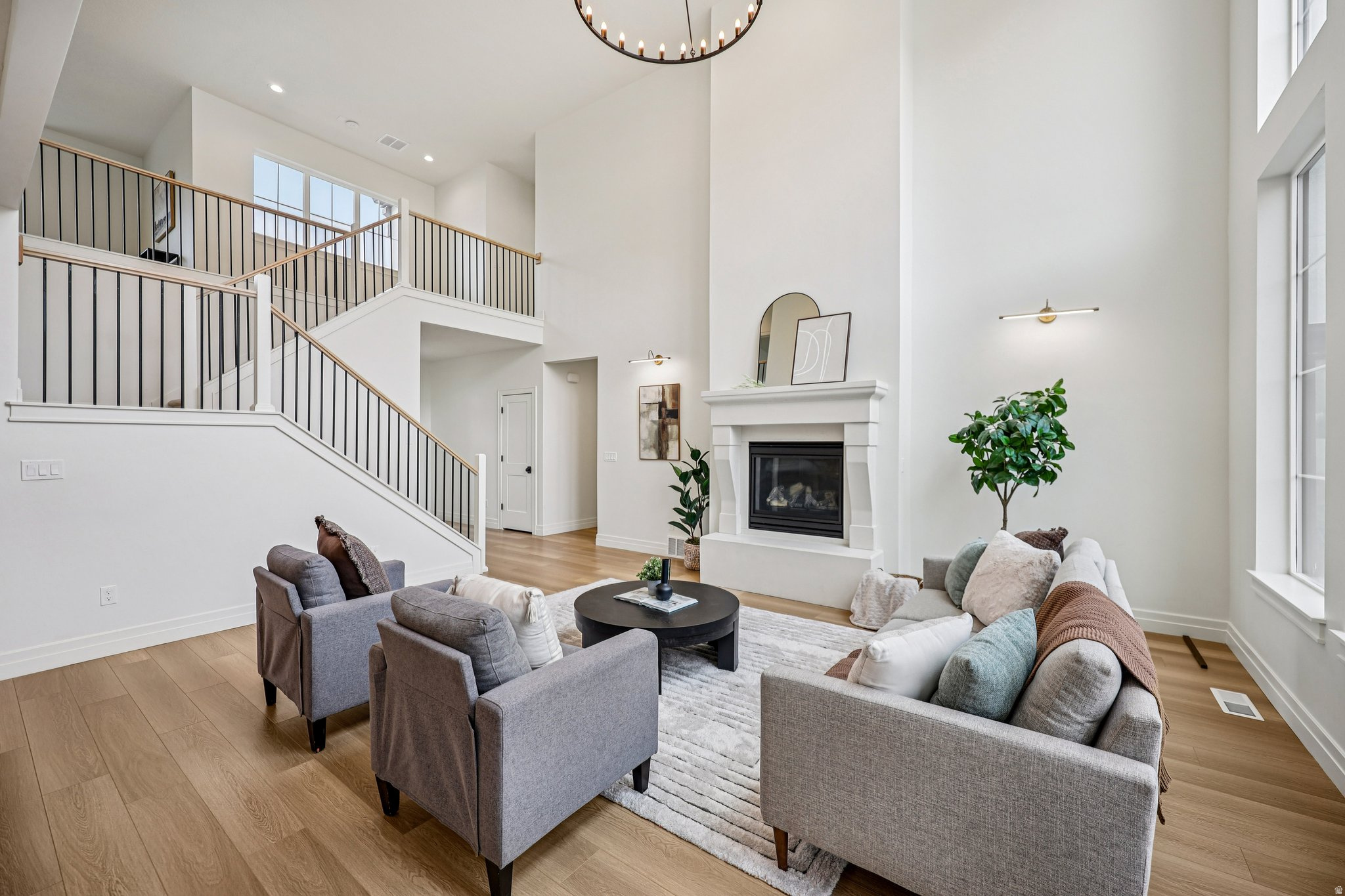 TRAVERSE MOUNTAIN - Residential