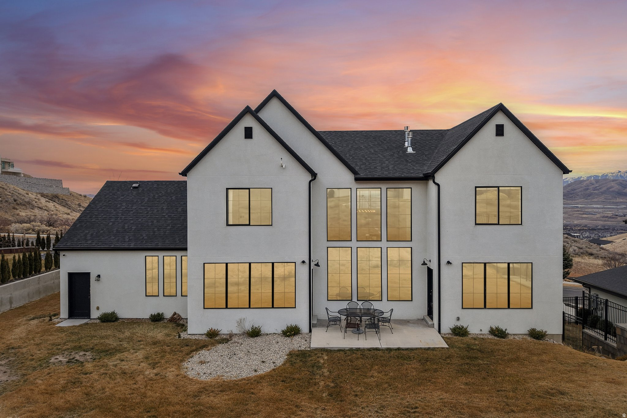 TRAVERSE MOUNTAIN - Residential