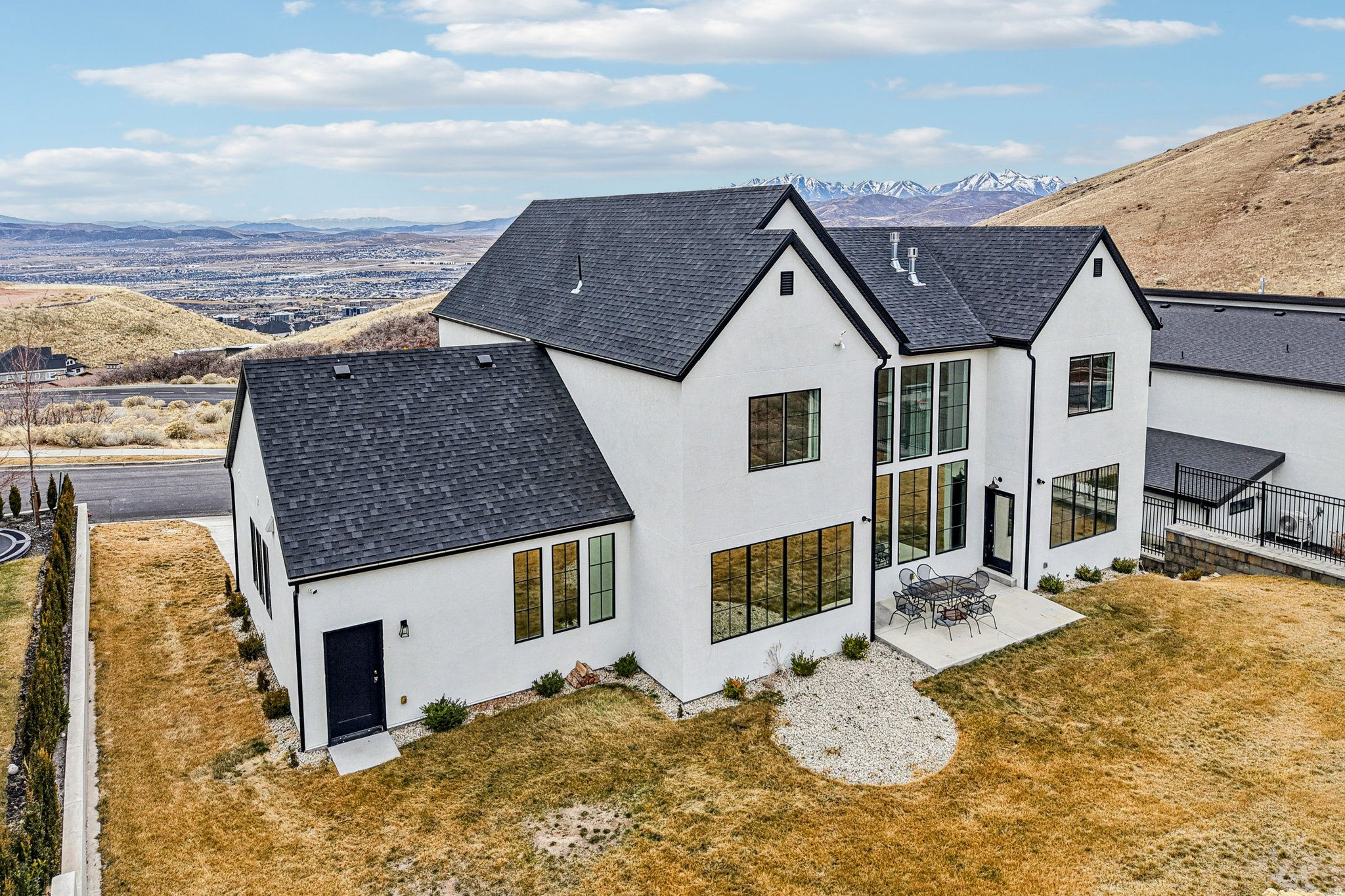 TRAVERSE MOUNTAIN - Residential