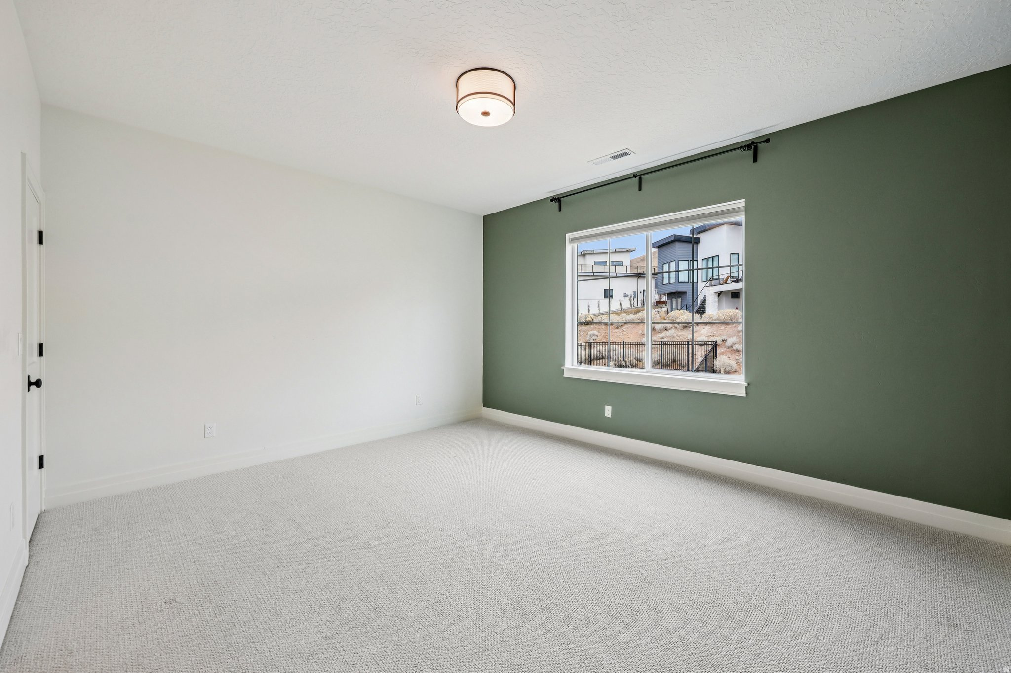 TRAVERSE MOUNTAIN - Residential