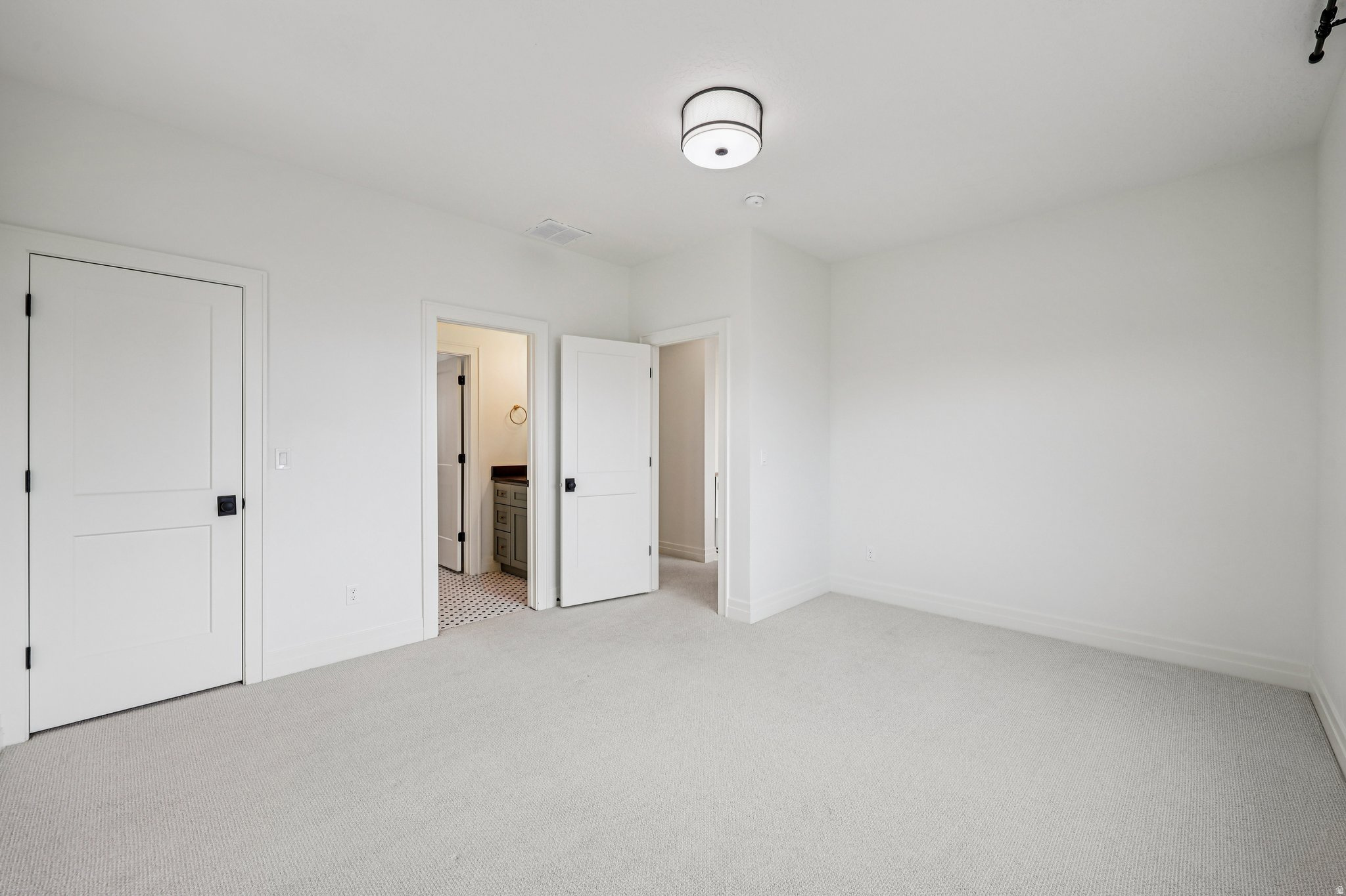 TRAVERSE MOUNTAIN - Residential