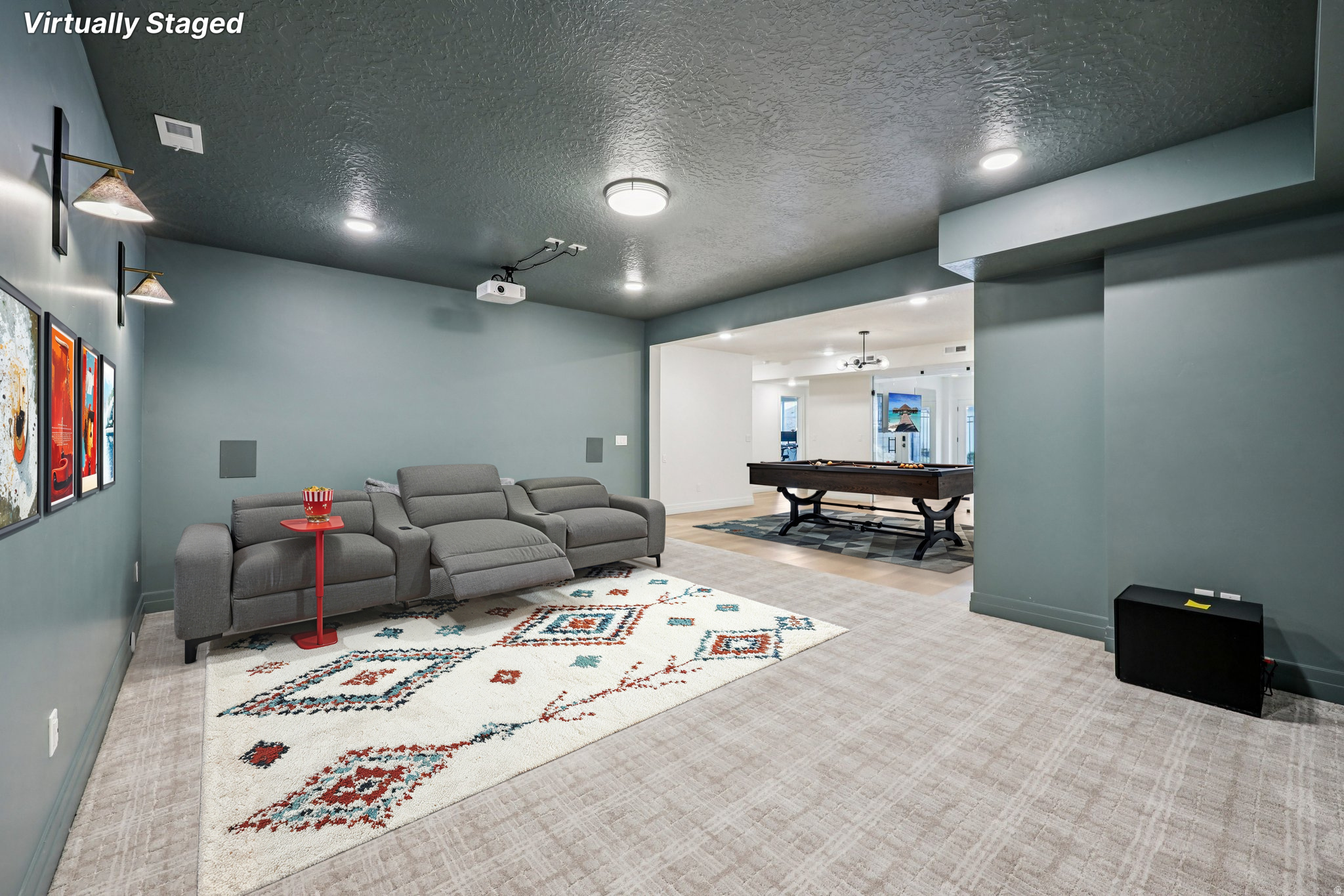 TRAVERSE MOUNTAIN - Residential